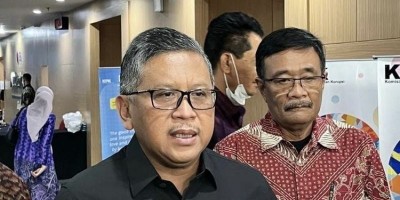 Perjodohan Politik, Sekjen PDIP: Wacana Anies-Puan Masih Butuh Komunikasi