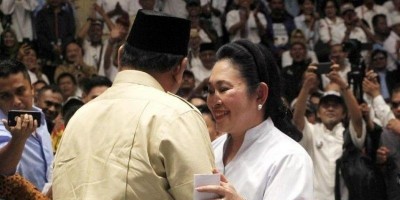 Prabowo Sapa Titiek Soeharto di Rapimnas Gerindra