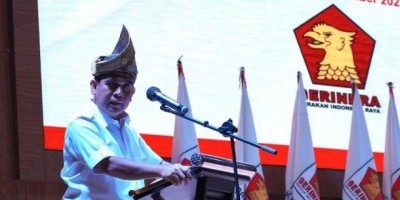 Bertemu UAS, Sekjen Gerindra Sampaikan Pesan Prabowo