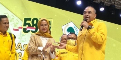 Jejak Politik Wanda Hamidah, Dari NasDem Berteduh ke Beringin 